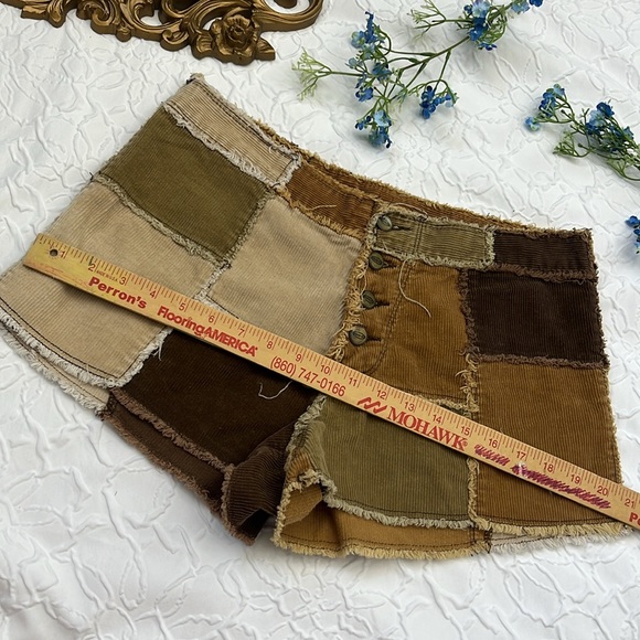 Vintage Y2K 90s Patchwork Corduroy Shorts - Picture 7 of 7